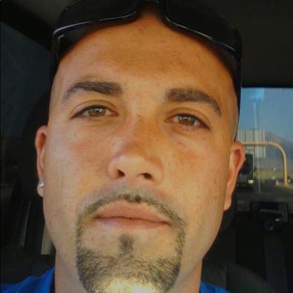 Profile Picture of Nathan Barela (@nathanbarela) on Poshmark