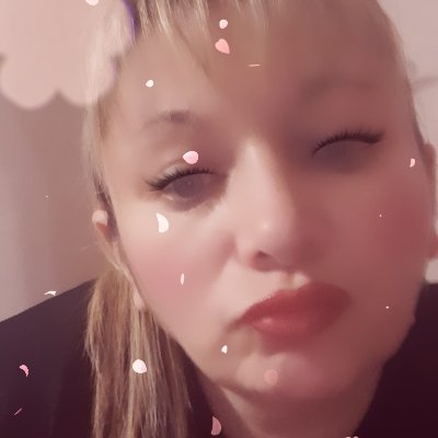 Profile Picture of Lucia Caputo (@Luciacaputo18) on Twitter