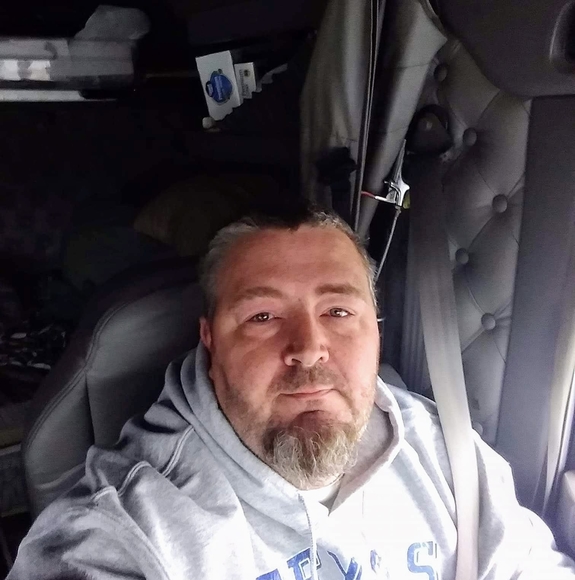 Profile Picture of Randy Schneider (@randyschneider) on Poshmark
