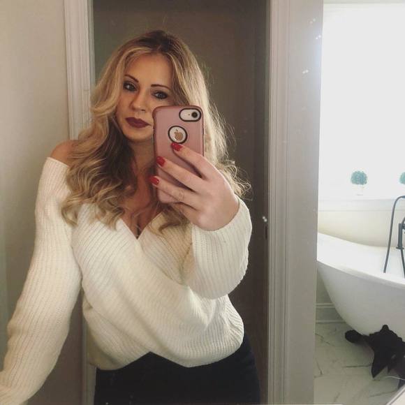 Profile Picture of Sydney Heising (@sidnjosh) on Poshmark
