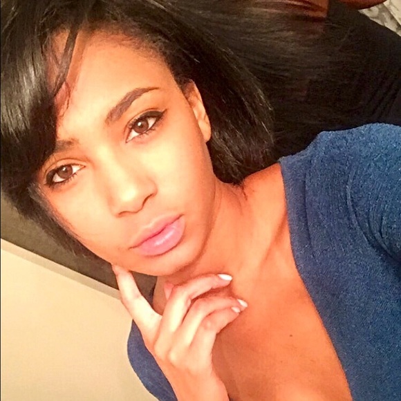 Profile Picture of Jasmine Childress (@smoothjasz) on Poshmark