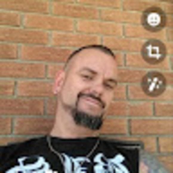 Profile Picture of Jason Battrick (@jsnhowden) on Poshmark