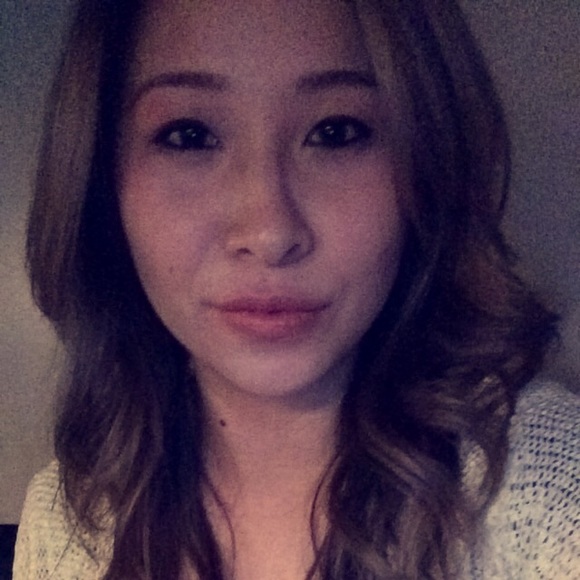 Profile Picture of Eileen Yu (@yueileen) on Poshmark