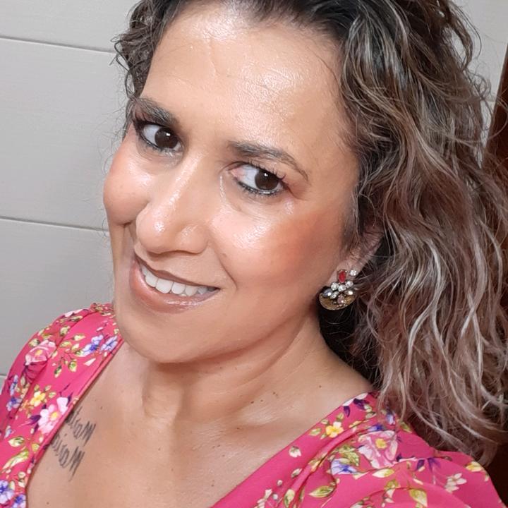 Profile Picture of Anabela Teixeira (@anabelarteixeira) on Tiktok