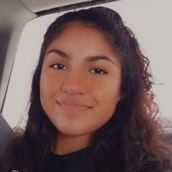 Profile Picture of Jharely estrella Careaga (@crazycrafter321) on Poshmark