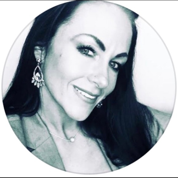 Profile Picture of Jamie Moffett (@jmoffett423) on Poshmark