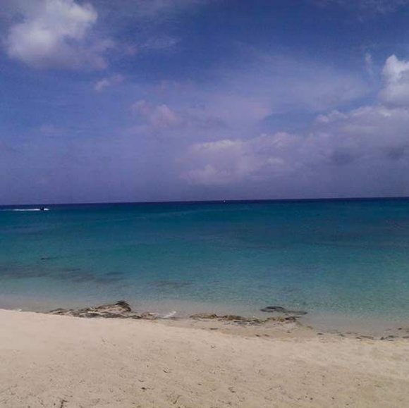 Profile Picture of Danny Wooten (@dwootenjr) on Poshmark