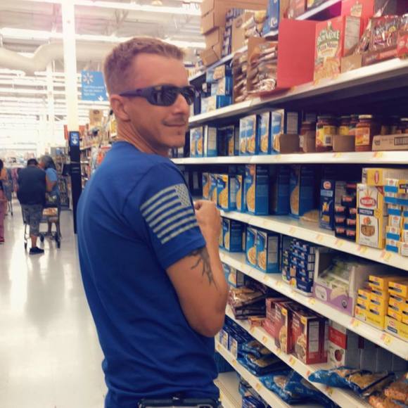 Profile Picture of Daniel Miester (@danielmister11) on Poshmark