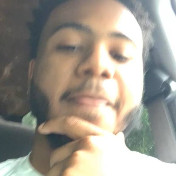 Profile Picture of Bms Tick (@bmstick) on Poshmark