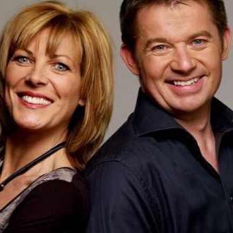 Profile Picture of Pam And Ian (@pamandianitv) on Twitter