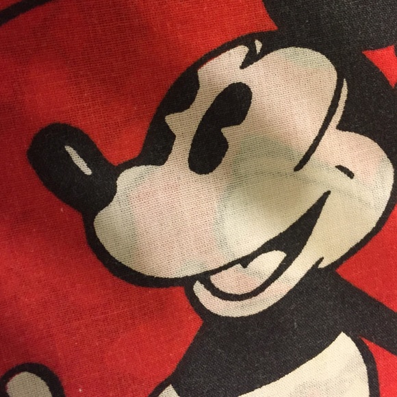 Profile Picture of Julieta Gonzalez (@julietagonzalez) on Poshmark