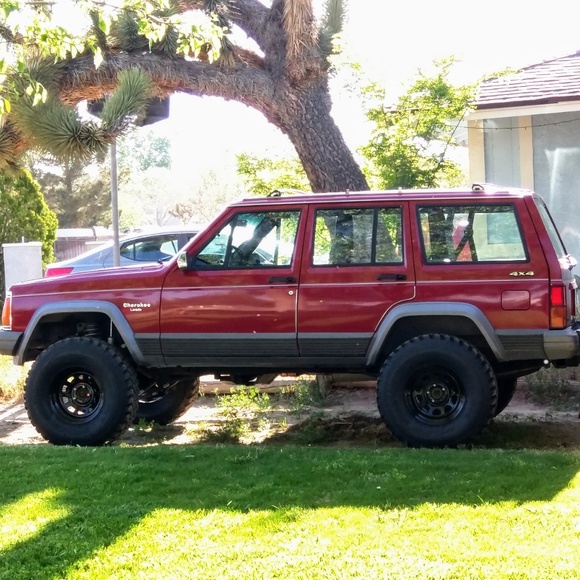 Profile Picture of Zachary Booker (@mrbook91) on Poshmark