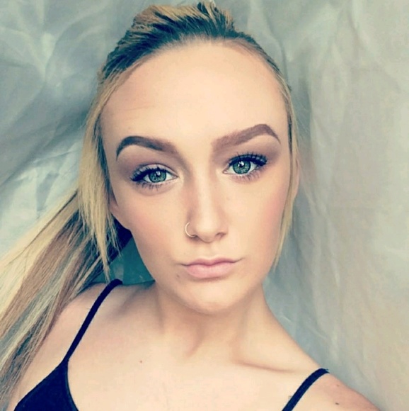 Profile Picture of Michaelene Carney (@michaelene_carn) on Poshmark