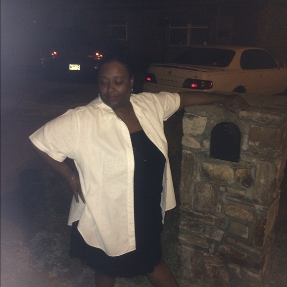 Profile Picture of Sherrell Williams (@niqqi71) on Poshmark