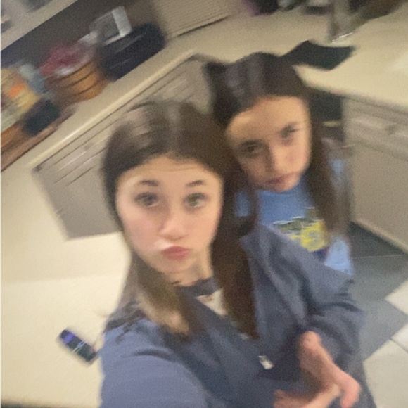 Profile Picture of Lynnlee Reese (@lynnleereese) on Poshmark