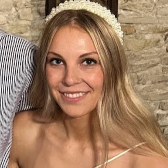 Profile Picture of Megan Kellgren (@mbubley) on Poshmark