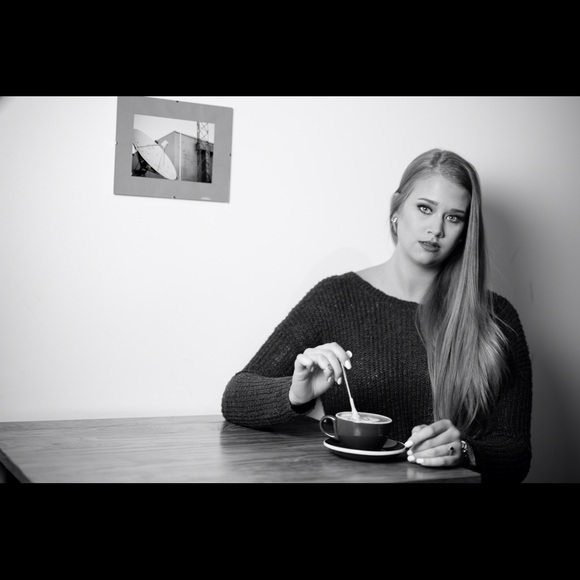 Profile Picture of Maddison Winborne (@mgwinborne) on Poshmark