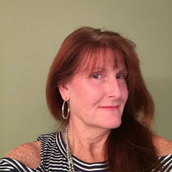 Profile Picture of Sally Tansky (@tanskysally) on Poshmark