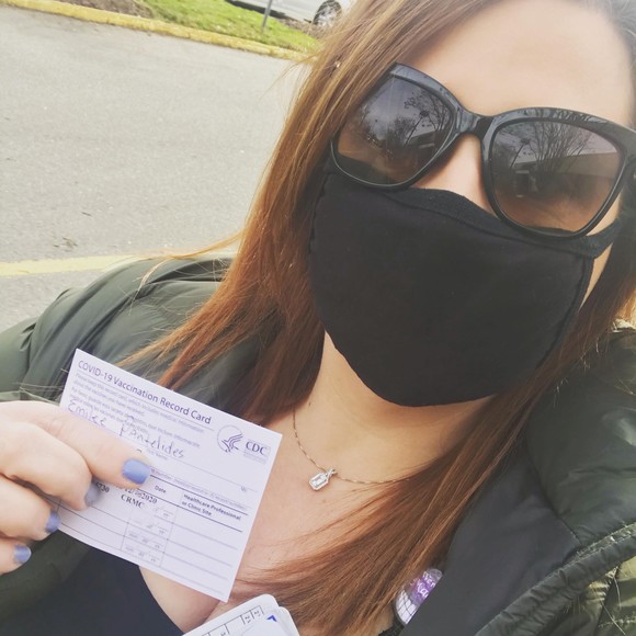 Emilee Pantelides - Poshmark Profile Picture of Emilee Pantelides (@emileeeaton) on Poshmark