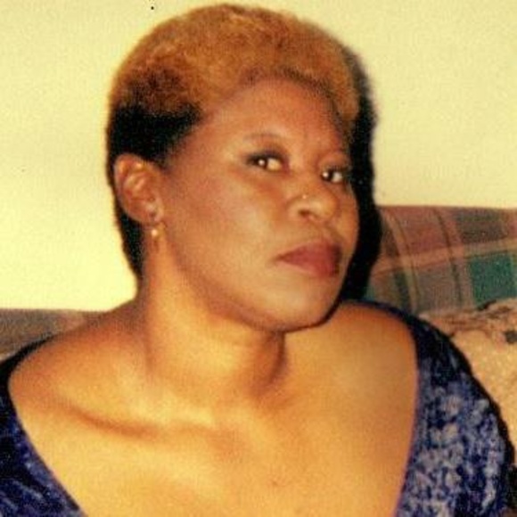 Profile Picture of Bertha Bryant (@bryantbertha) on Poshmark