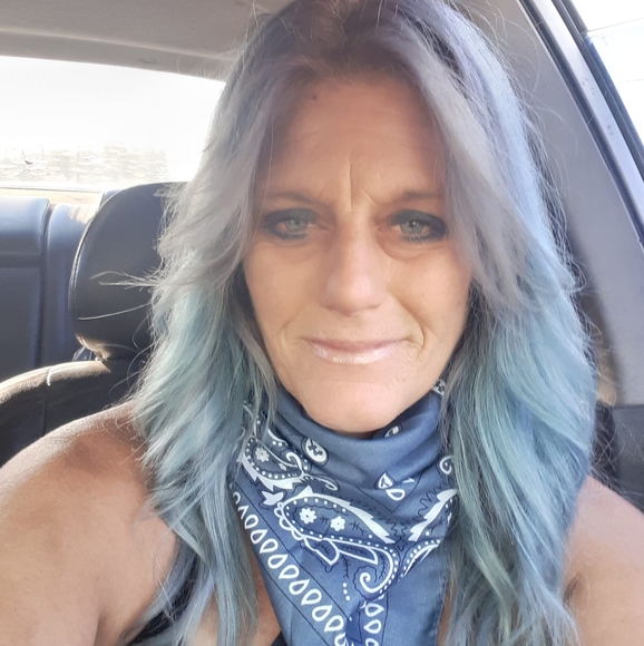 Profile Picture of Stephanie Moore (@spysqueen) on Poshmark