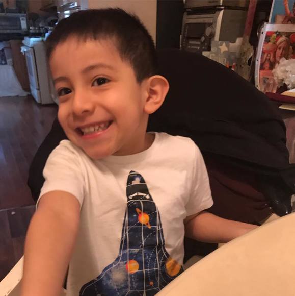 Profile Picture of Luz Otalvaro (@twetty1082) on Poshmark