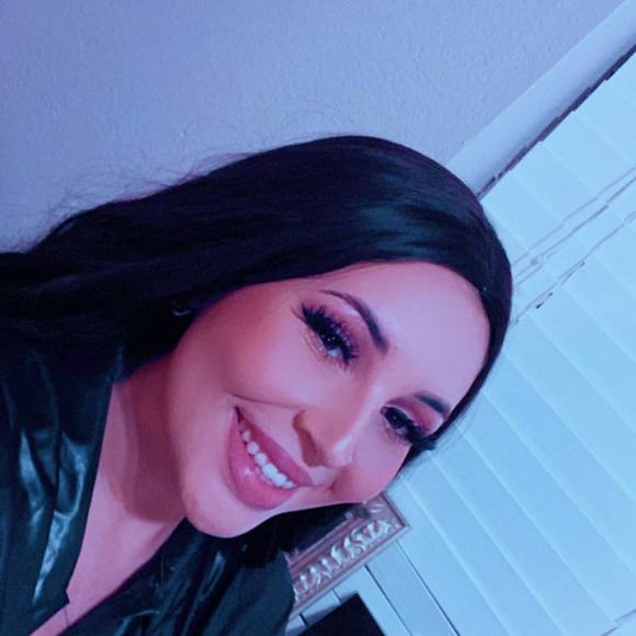 Profile Picture of Alex Gonzales (@monkarillia23) on Poshmark