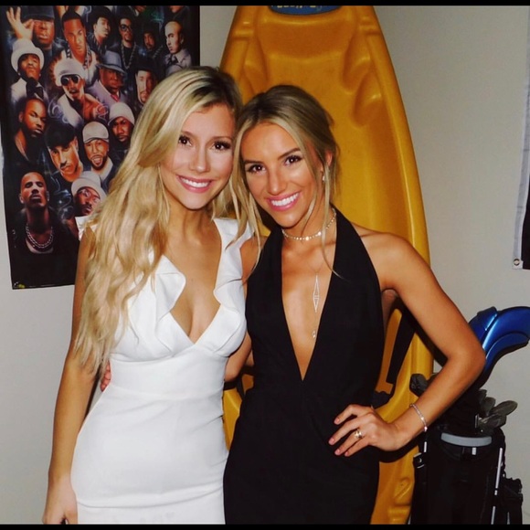 Profile Picture of Ttaylor Allweiss (@taallweiss1) on Poshmark