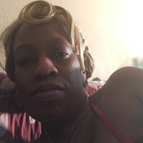 Profile Picture of Pamela Morrison (@msladyboote) on Poshmark