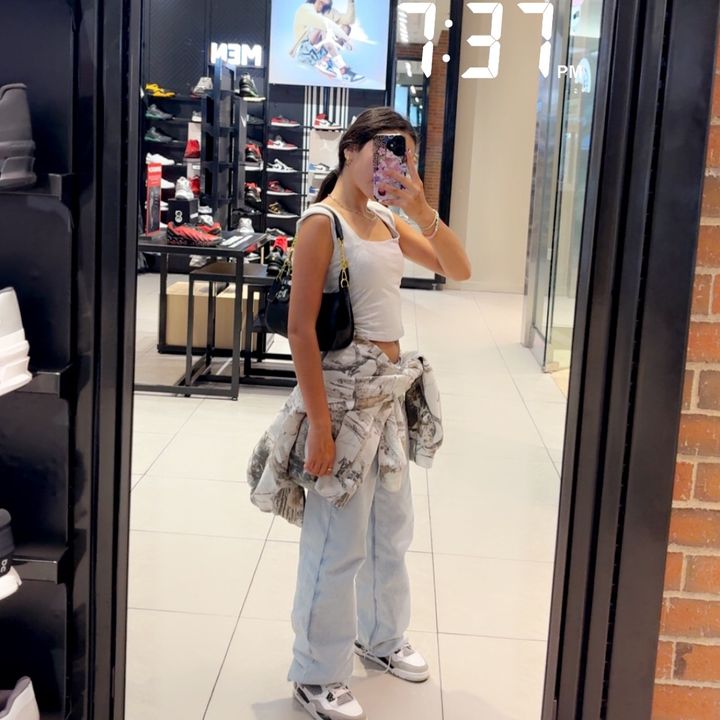 Profile Picture of celee 🤍 . (@.celestequintero_.vlogs) on Tiktok