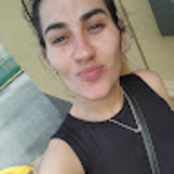 Profile Picture of Jessica Claro (@jessicaclaroh) on Poshmark