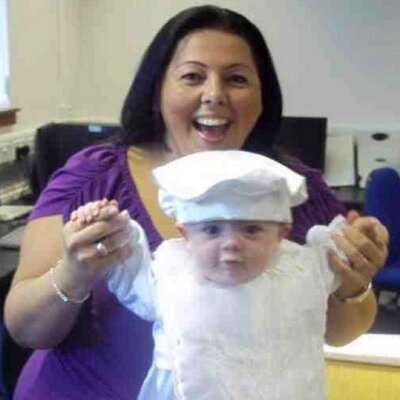 Profile Picture of Hayley Burnside (@Laughplay) on Twitter