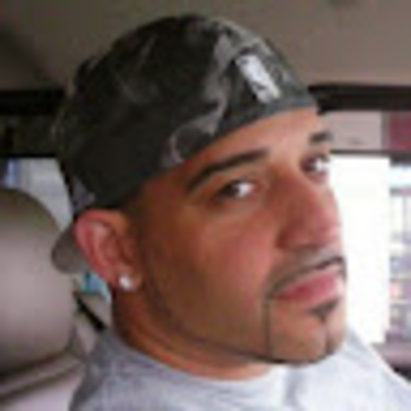 Profile Picture of Wilberto Alejandro (@wilbertoalejand) on Poshmark