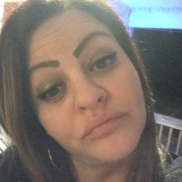 Profile Picture of Garrett n kristina Vaughn (@krisv80) on Poshmark