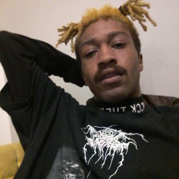 Profile Picture of Tracy Tracy (@liltracyx) on Poshmark