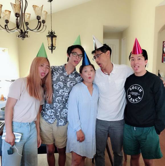 Profile Picture of Caleb Hong (@calebhong) on Poshmark
