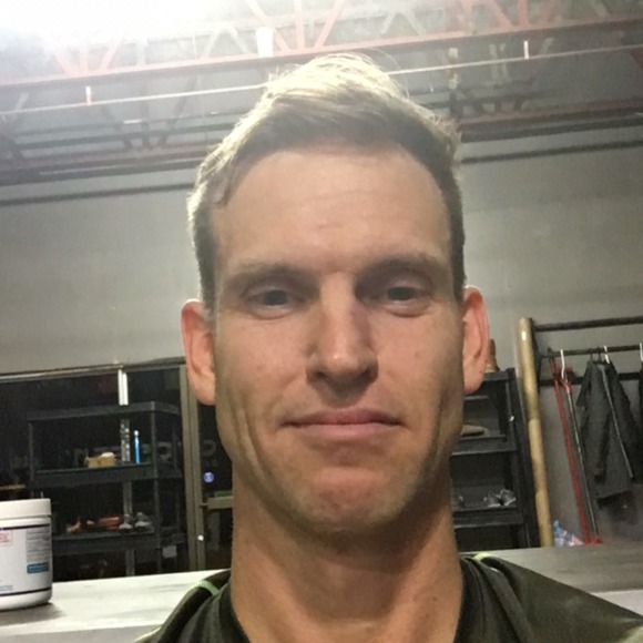 Profile Picture of Ryan Seutter (@rseutter) on Poshmark