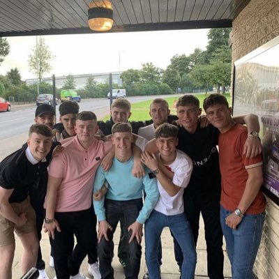 Profile Picture of Andrew Silvester (@AndrewDFC8) on Twitter