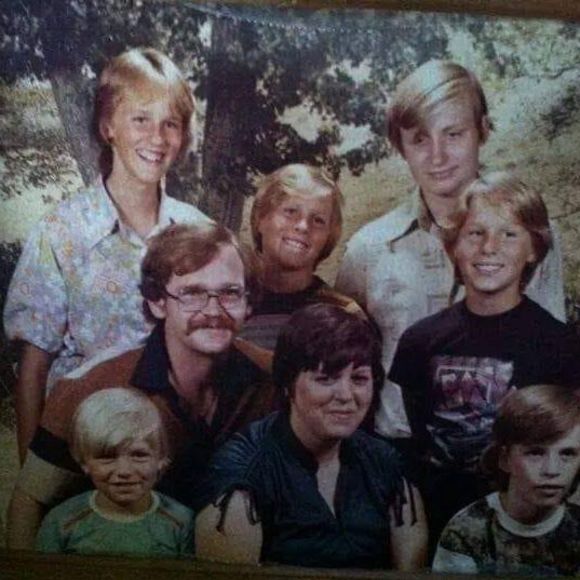 Profile Picture of John Grant (@1968johngrant) on Poshmark