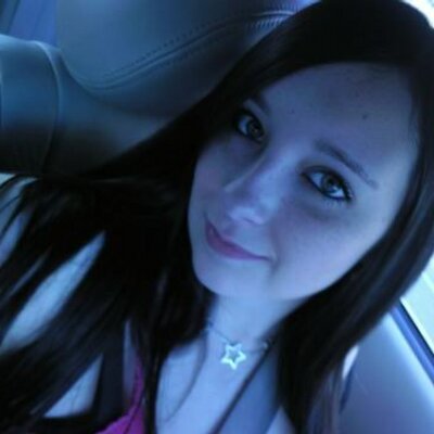 Profile Picture of Jessica Logue (@brunetteabc321) on Twitter