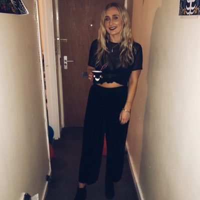 Profile Picture of Amy Crow (@AmyCrow123) on Twitter