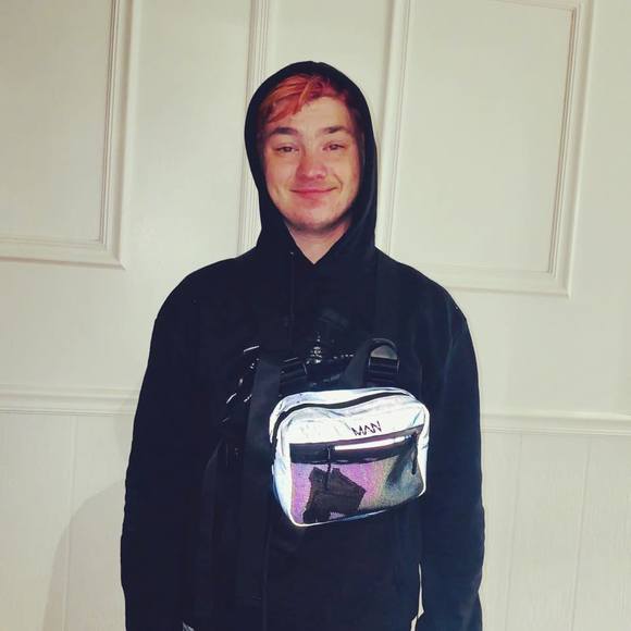Profile Picture of Tom Kozlowski (@tomkozlowski) on Poshmark