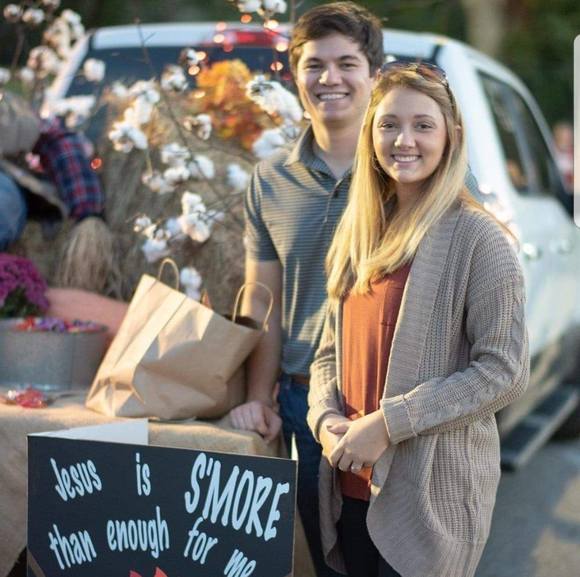 Profile Picture of Andrew Williamson (@andreww2014) on Poshmark