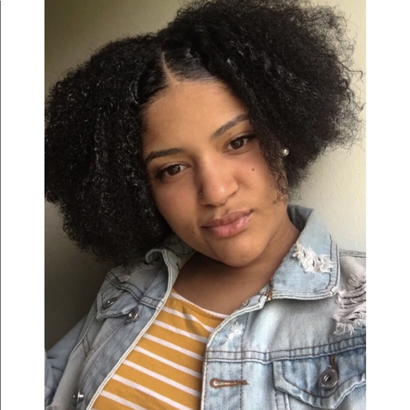 Profile Picture of Lanya Brzozowski (@lanya0328) on Poshmark