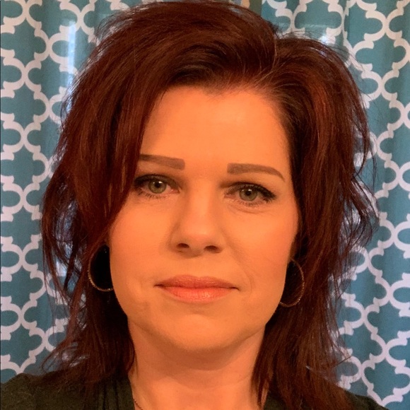 Profile Picture of Ginger Jacoby (@favoredwoman1) on Poshmark