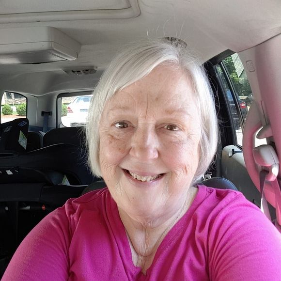 Profile Picture of Cynthia Gransden (@gransden) on Poshmark