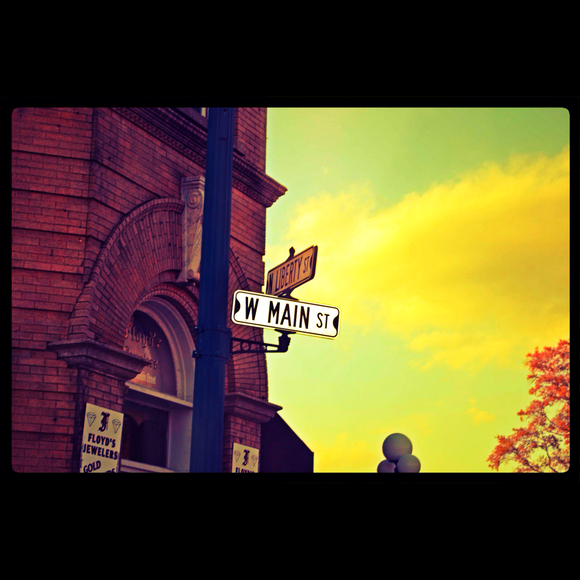 Profile Picture of Bridget Purser (@bridgetpurser) on Poshmark