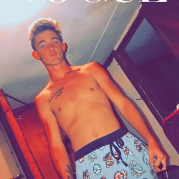 Profile Picture of Jacob Hoyt (@jacob_hoyt) on Poshmark