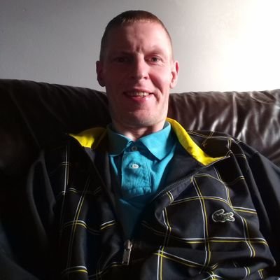 Profile Picture of Robert James McCrory (@RobertJamesMcC6) on Twitter