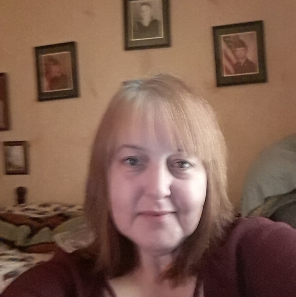 Profile Picture of Lucy Fording (@lucyanne1108) on Poshmark